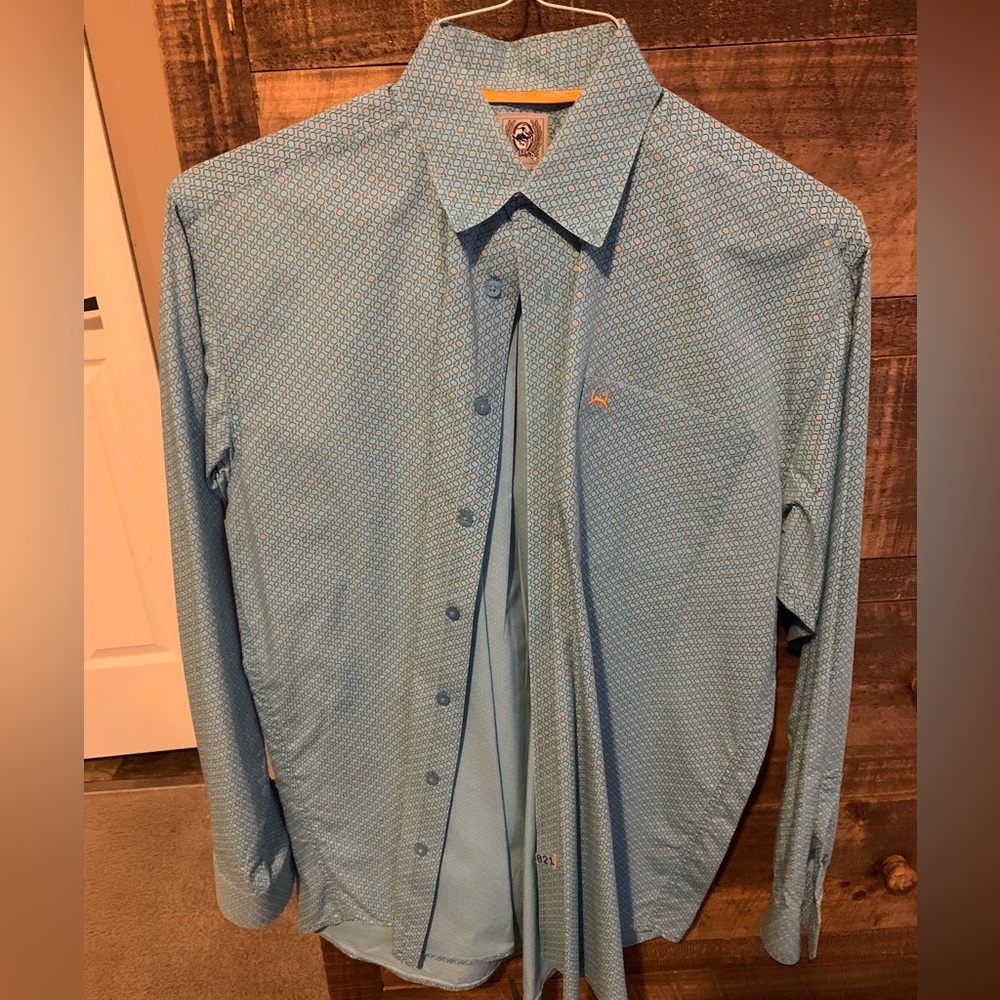 Cinch Men’s button up shirt. Size medium. Excellent condition!